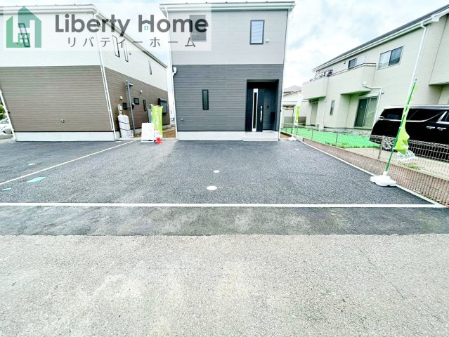 土浦市中第9　新築戸建　1号棟の駐車場