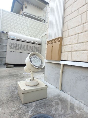 ソフィアクローバーの駐車場|共用照明設備