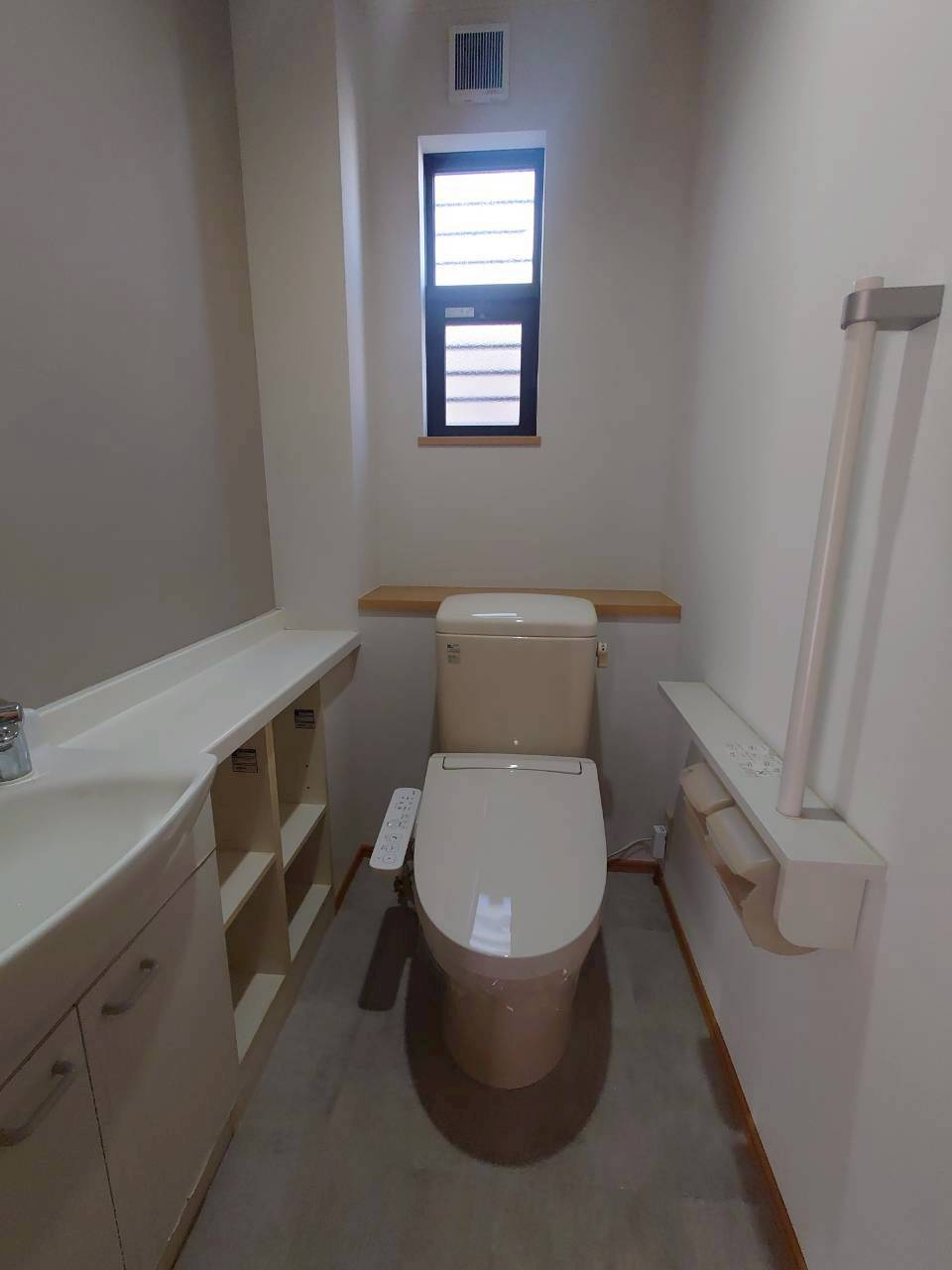 三好丘桜二丁目戸建てのトイレ