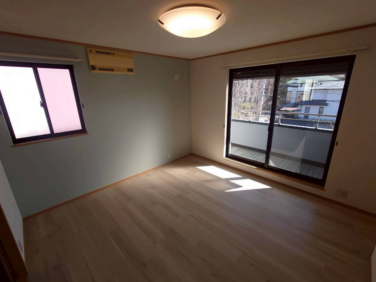 三好丘桜二丁目戸建ての居間・リビング