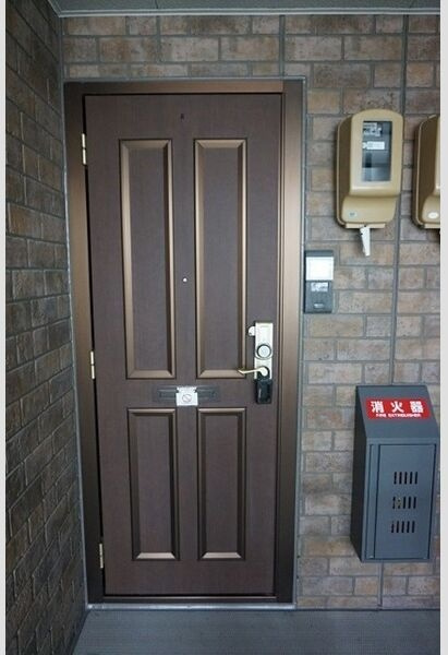 ボンヌ・シャンス　Cの玄関