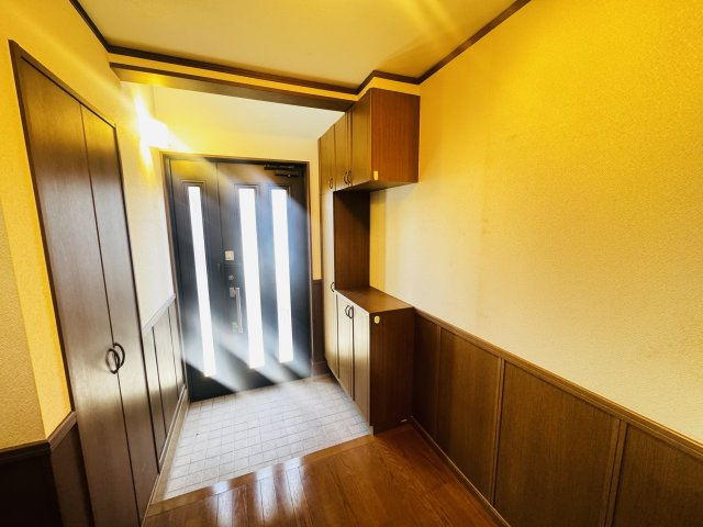高崎市飯塚町　中古住宅の玄関|高崎市飯塚町　中古住宅