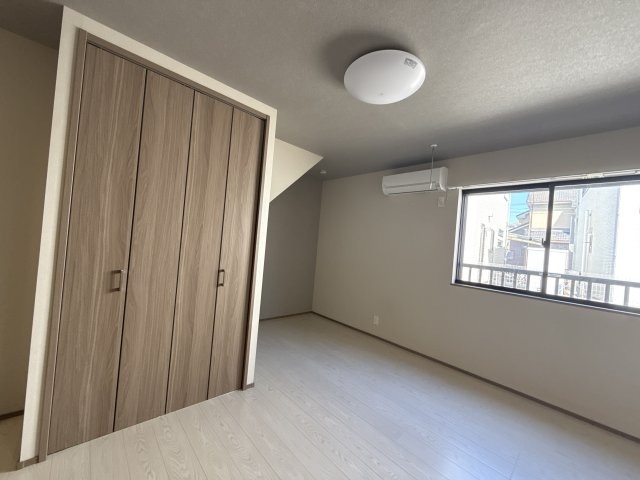 PLS　TOMINAGAの内装