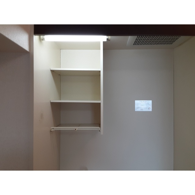 インディビレッジのキッチン|キッチン上部収納