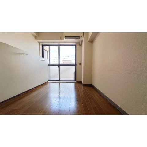 インディビレッジの洋室