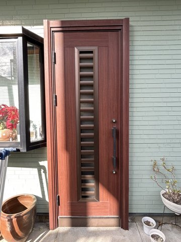 古川南１丁目　戸建　(店舗併用可)(二世帯住宅可)の玄関