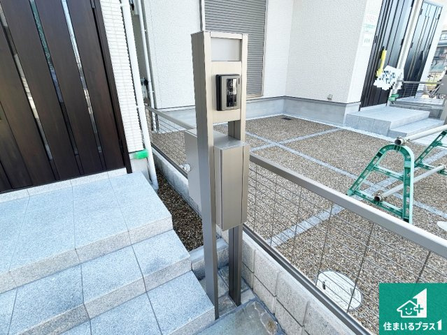 京都市伏見区久我石原町　T4期　新築一戸建ての外観|流行に左右されないシンプルな外観！