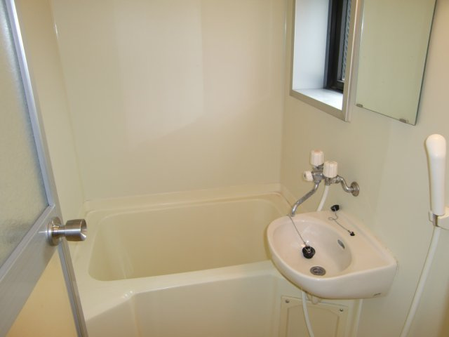 ベルロード六甲の浴室