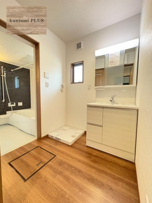 三島郡島本町高浜1丁目　1号地の独立洗面台