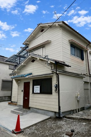 美鈴町3丁目貸家の外観