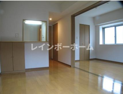 グランプエルタの居間・リビング