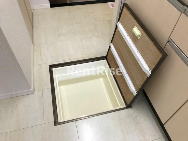 サンパレスⅥの収納|床下収納