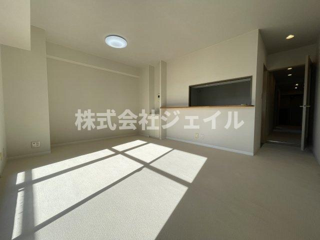 中古マンション　グリーンスクエア三田の居間・リビング