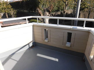 【バルコニー】 | 町田市森野５丁目リフォーム戸建 | 東側バルコニー　開放的で明るい空間を演出してくれるバルコニーです♪
