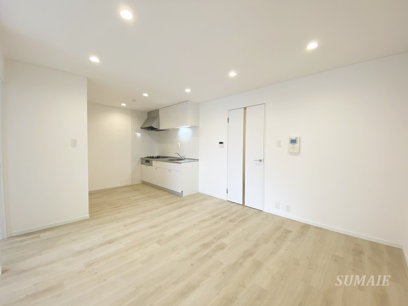 ＩＳＭ常盤の居間・リビング|明るい内装のお部屋☆