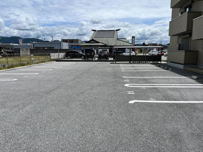 【駐車場】 | メゾンシャトーベルロード