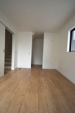 向山4丁目・新築戸建の洋室