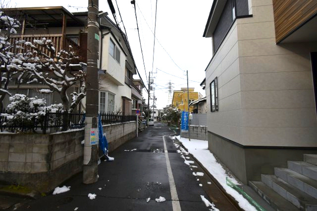 向山4丁目・新築戸建の前面道路含む現地写真