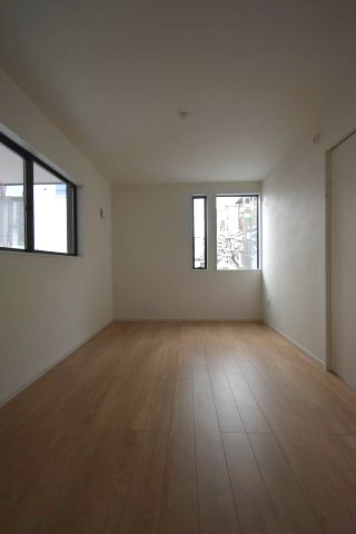 向山4丁目・新築戸建の洋室