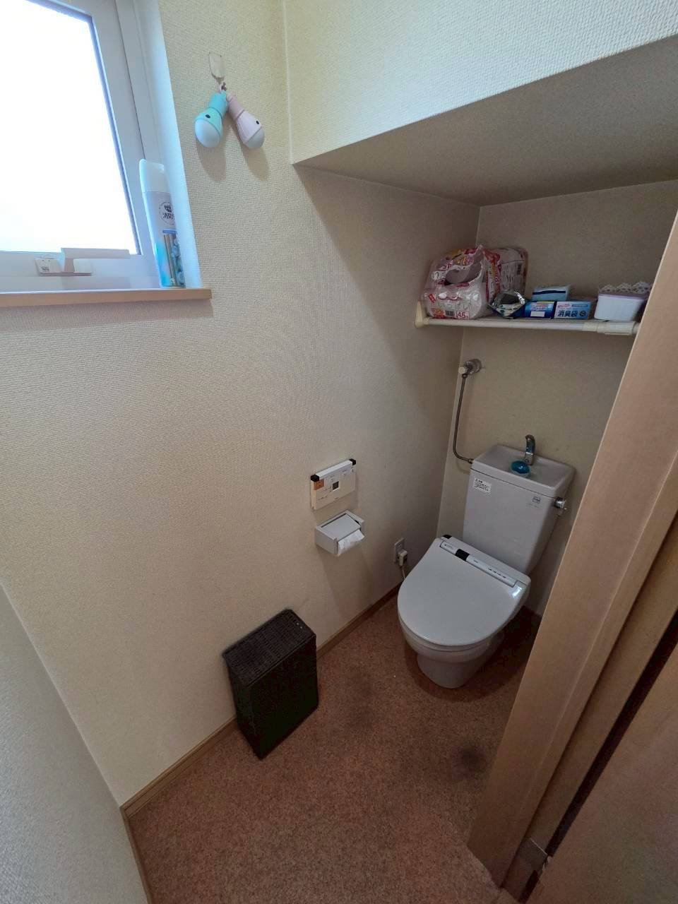 若草町　中古住宅のトイレ