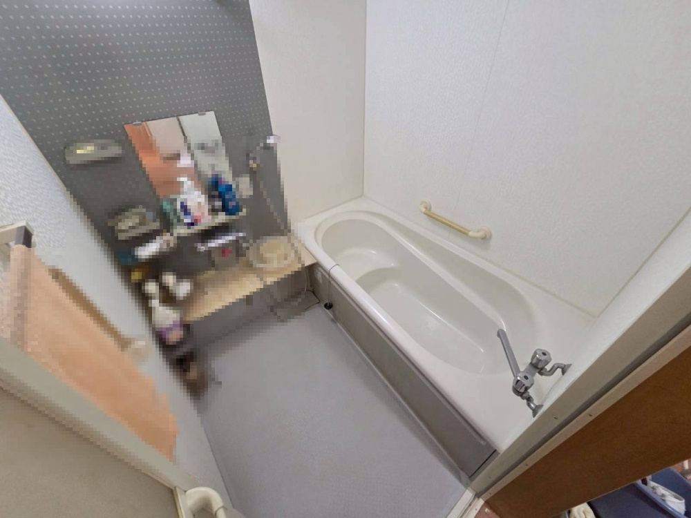 若草町　中古住宅の浴室