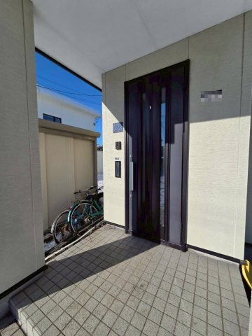 若草町　中古住宅のエントランス