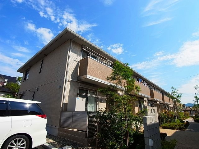 すずらんハイツの外観|ＴＶＣＭでおなじみの大和ハウス施工の綺麗なハイツ