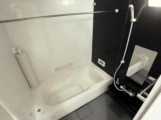 すずらんハイツの浴室|追い焚き機能、浴室乾燥機等フ・ル・装備のバスルーム