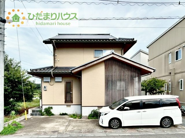 【外観】 | つくば市みどりの中央　中古戸建 | 太陽光パネル搭載で電気代もお安く！
