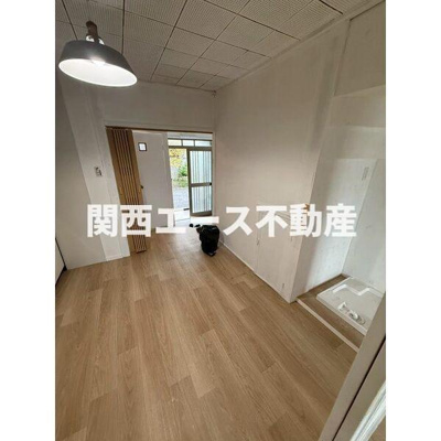 【玄関】 | 南野２丁目貸家