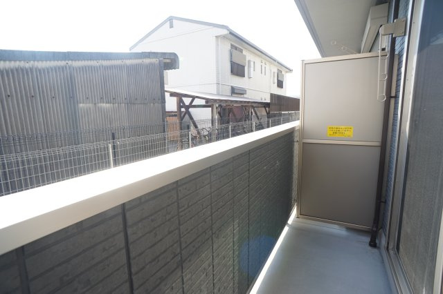 アヴニール西九条のバルコニー
