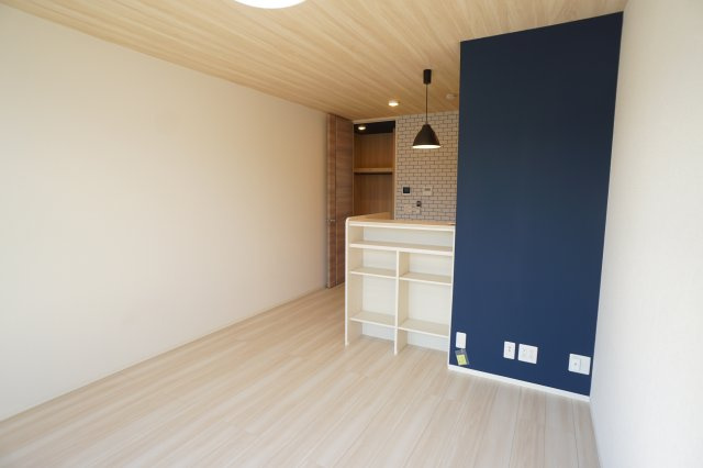 アヴニール西九条の居間・リビング