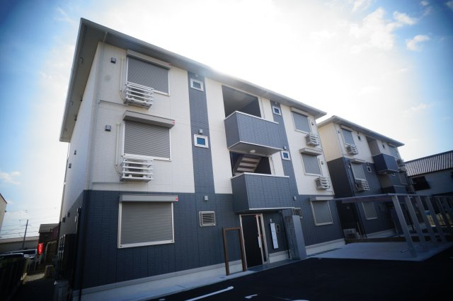 アヴニール西九条のエントランス