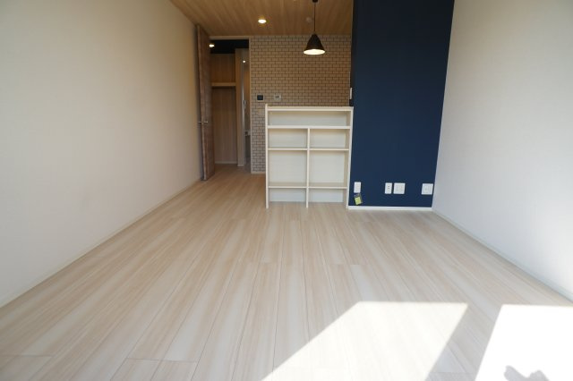 アヴニール西九条の居間・リビング