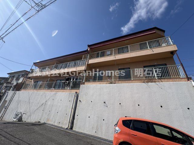 ウイングパレス