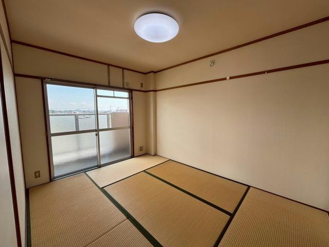 アーク早瀬の和室