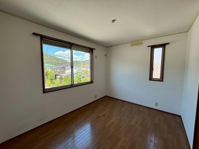 ハイム城山の洋室