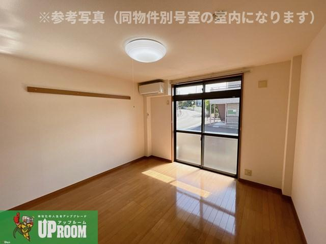 二の宮ハイツの居間・リビング