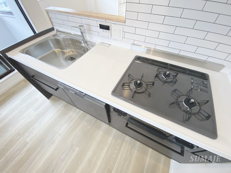 ＩＳＭ常盤のキッチン|グリル付き3口コンロ設置☆