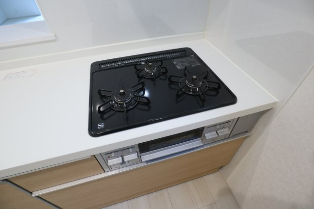 生駒市仲之町の一戸建てのキッチン