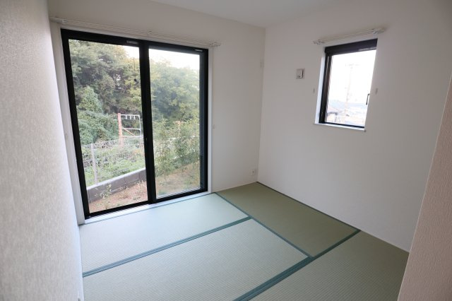 生駒市仲之町の一戸建ての和室