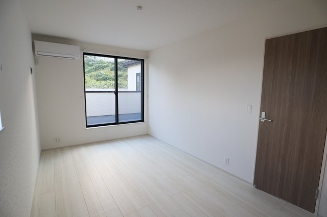 生駒市仲之町の一戸建ての居間・リビング