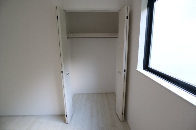 生駒市仲之町の一戸建ての内装