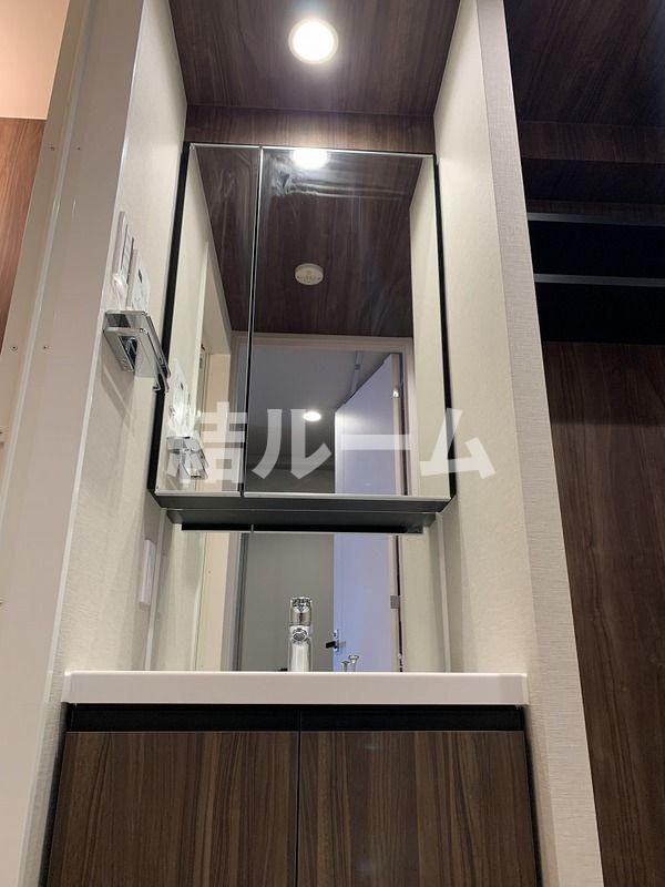 豊島区高田１丁目の賃貸マンションの玄関