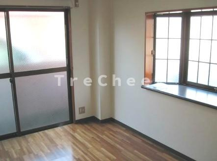 メゾン上野Ⅱの居間・リビング