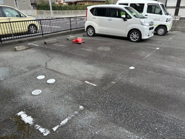 グランドール　C棟の駐車場