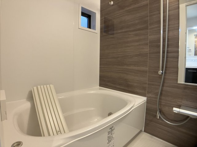 CLIVIA八幡の浴室