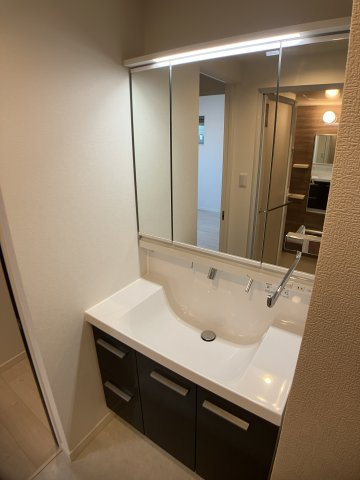 CLIVIA八幡の洗面所