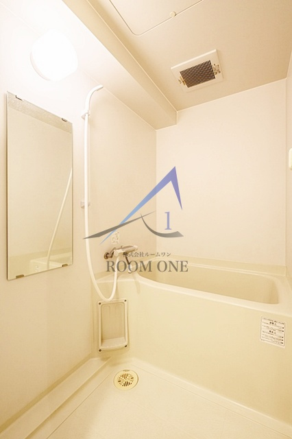 Rising Place 桜木町の浴室|お風呂です。