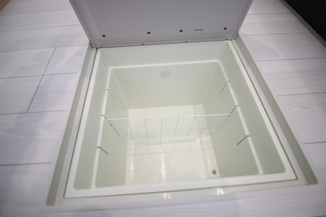 フルール花畑の浴室|【防犯】床下収納、オートロック、ＴＶモニター付きインターホン、電子ロック防犯にも安心です♪
